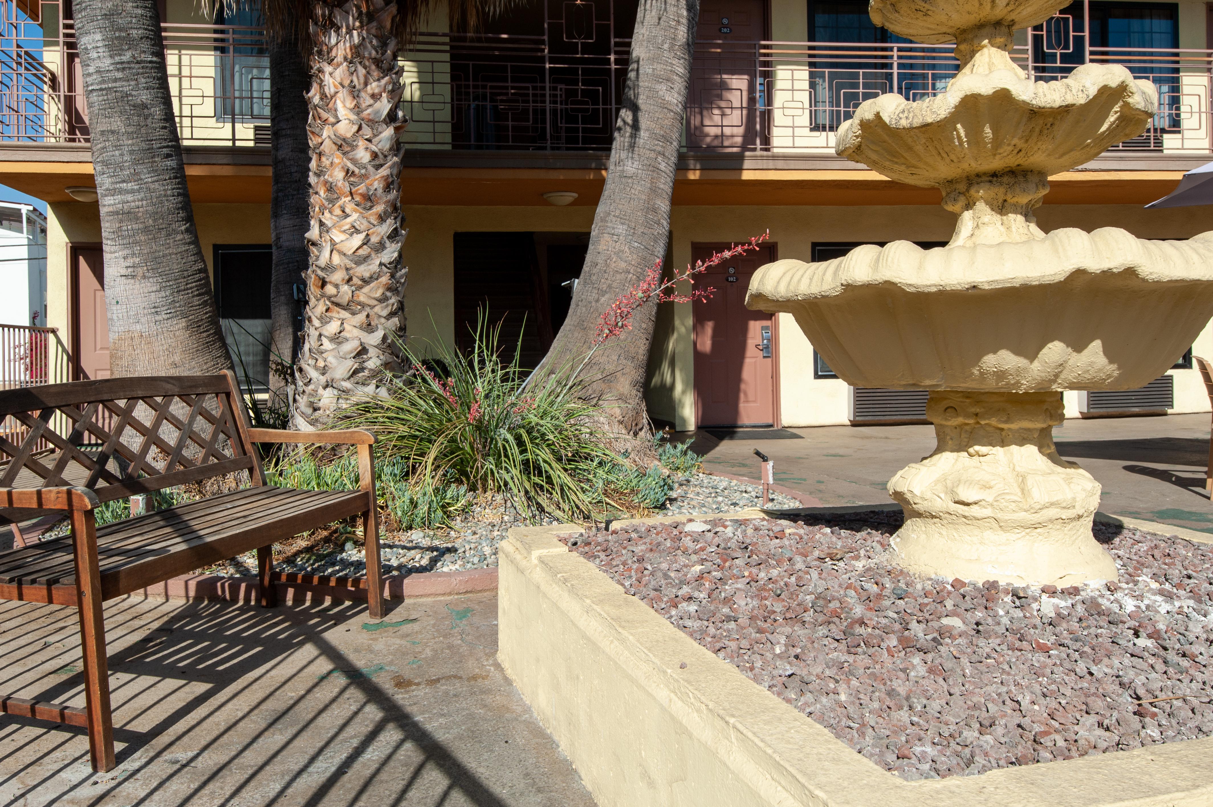 Studio City Court Yard Hotel Eksteriør bilde